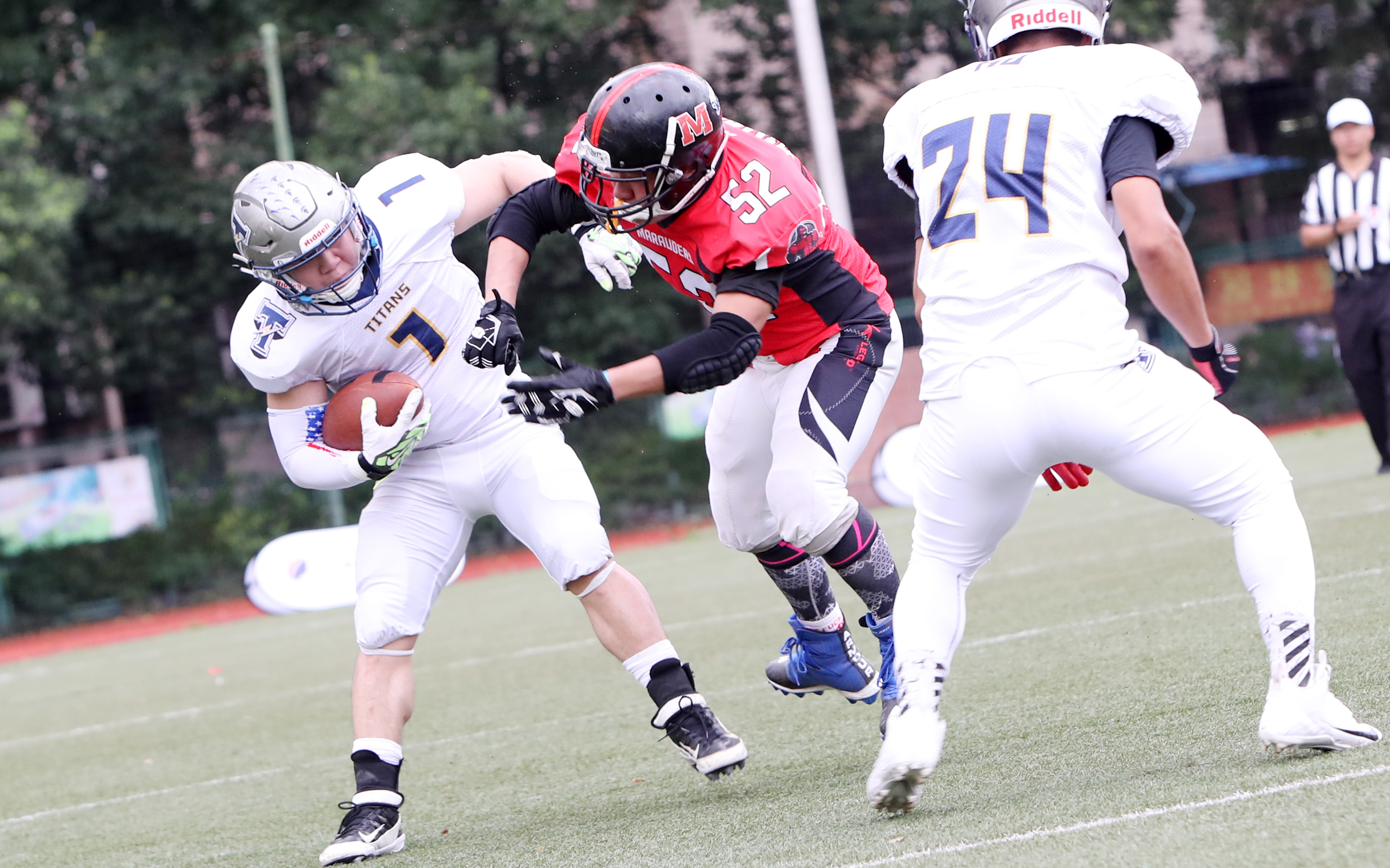 焦点大战：橄榄球上演巅峰碰撞的简单介绍