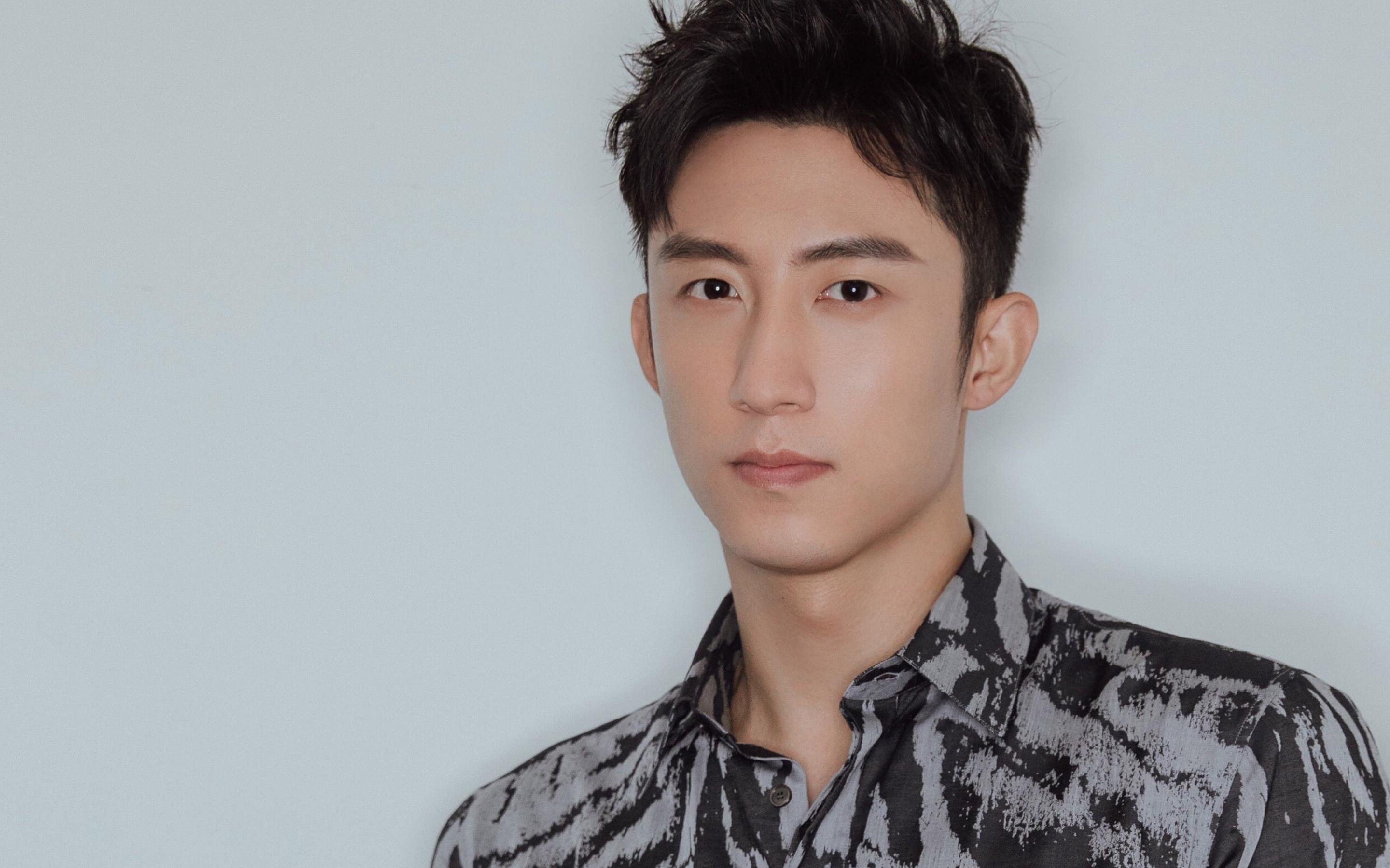 扳机扣下时,在刀刃上完成的人生转折