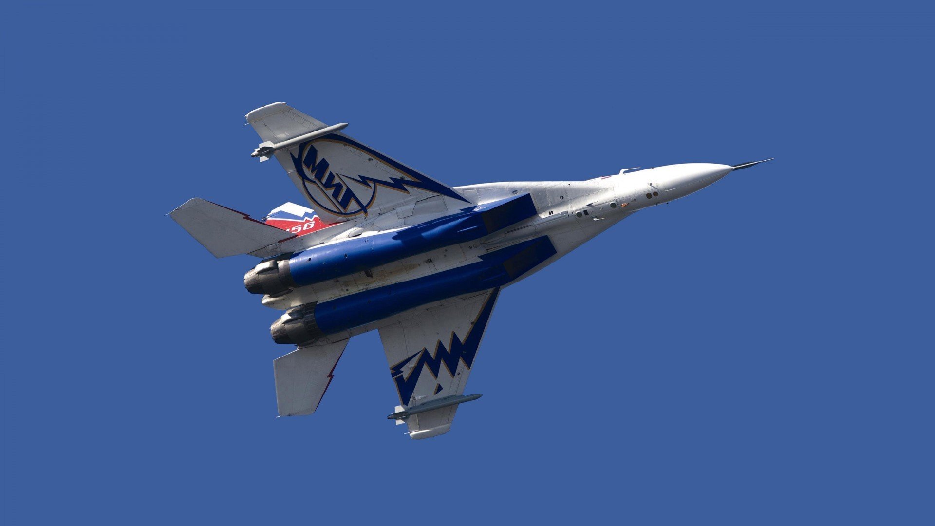 关键先生阿圭罗连斩破冰，皇家社会强势晋级力压莱比锡