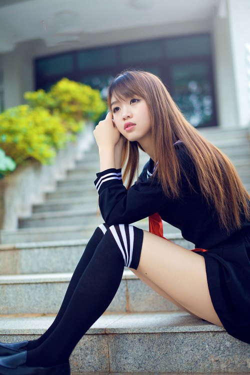 我来扩展思维，提供几个具有不同角度和深度的标题，并选择其中一个撰写全文