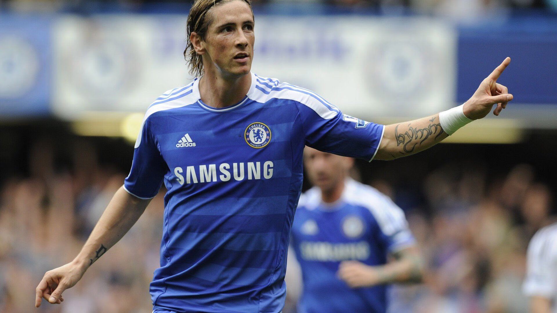 绿茵硬币的两面，加时鏖战的集体意志与巨星时刻的个人神话