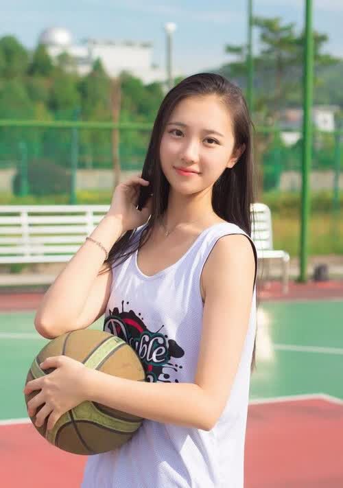 南美雄鹰翱翔,潘帕斯领袖定乾坤,2026世界杯D组关键战,秘鲁狂胜泰国,梅西全场压制写就唯一传奇