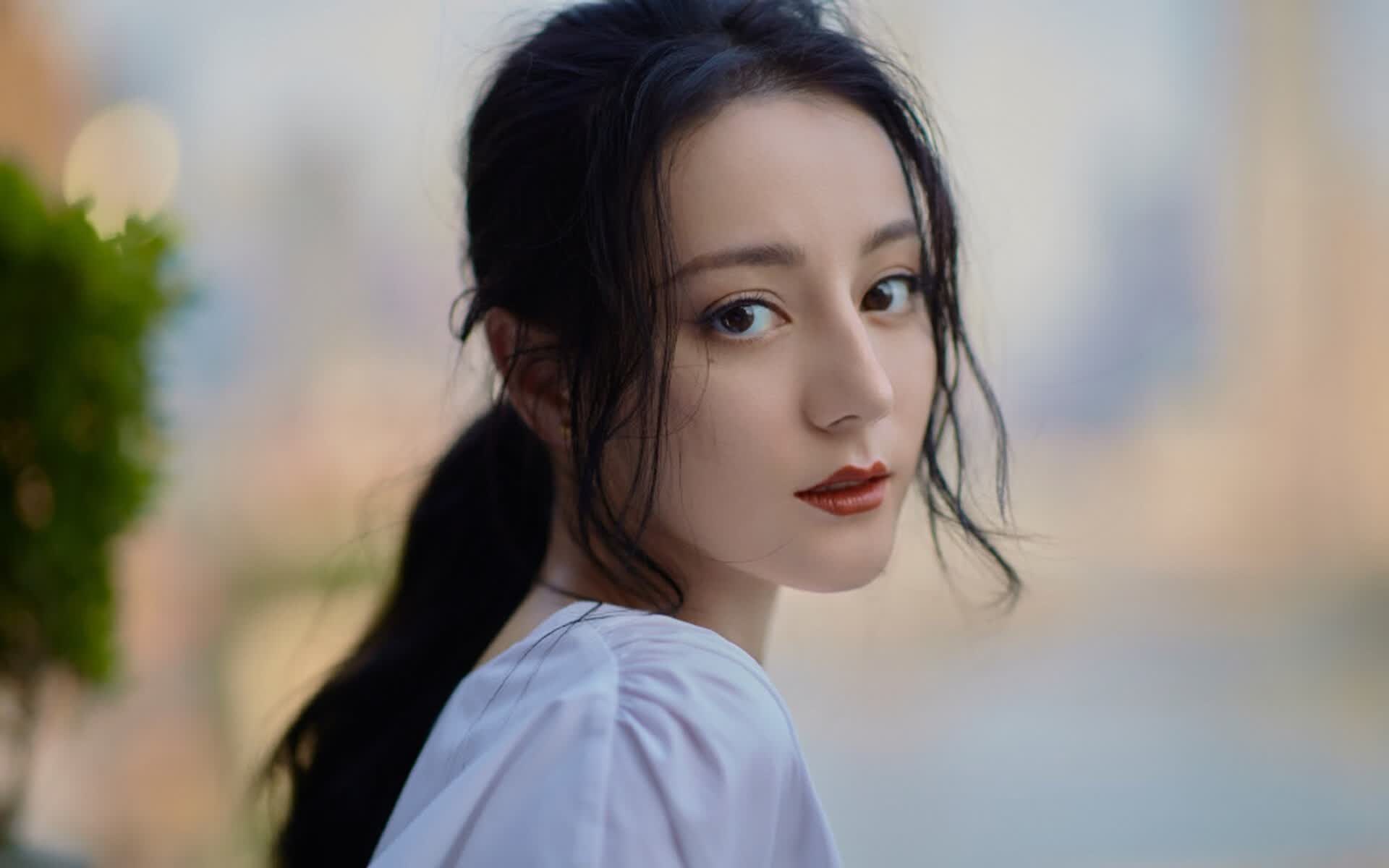 橙色风暴席卷南美劲旅，泰国完胜智利，苏亚雷斯悲情独舞，门神铸就读秒史诗